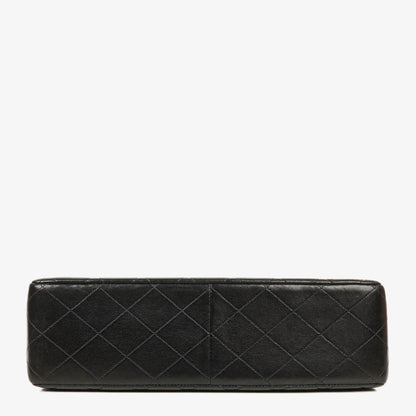 Chanel Jumbo CC Classic Single Flap Maxi Logo Tasche aus schwarzem gestepptem Lammleder mit 24K vergoldeten Beschlägen