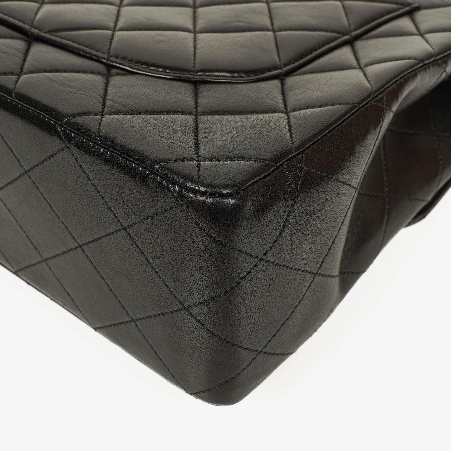Chanel Jumbo CC Classic Single Flap Maxi Logo Tasche aus schwarzem gestepptem Lammleder mit 24K vergoldeten Beschlägen