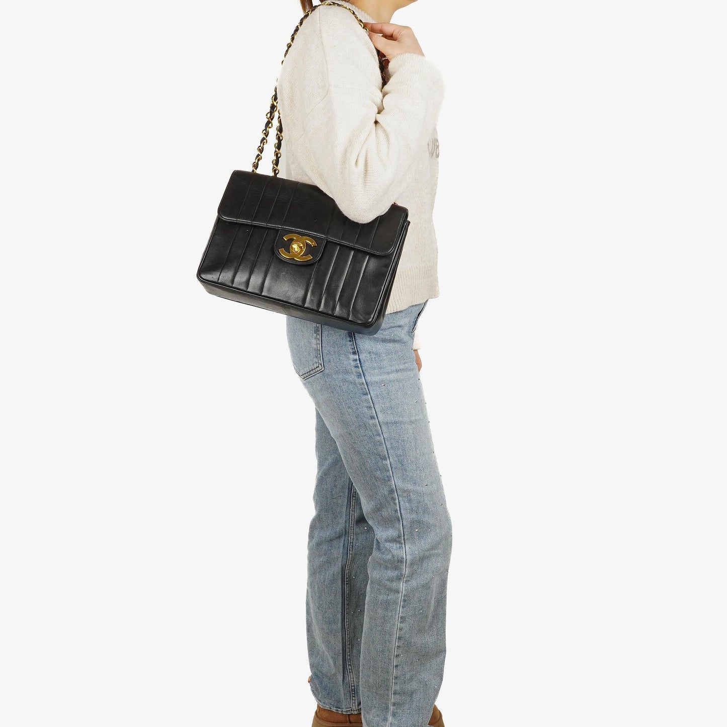 Chanel Jumbo CC Vertikal Tasche aus schwarzem gestepptem Lammleder mit 24K vergoldeten Beschlägen