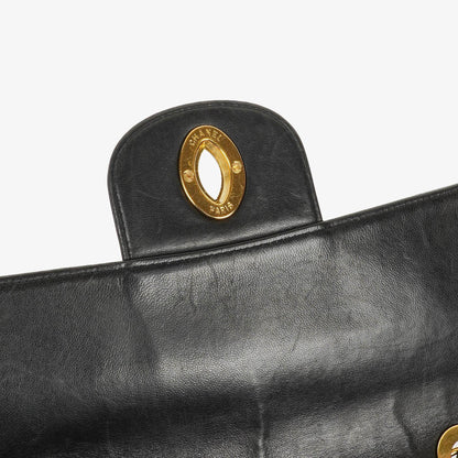 Chanel Jumbo CC Vertikal Tasche aus schwarzem gestepptem Lammleder mit 24K vergoldeten Beschlägen