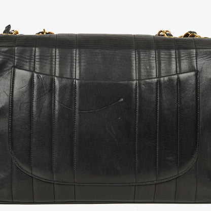 Chanel Jumbo CC Vertikal Tasche aus schwarzem gestepptem Lammleder mit 24K vergoldeten Beschlägen