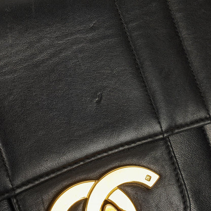 Chanel Jumbo CC Vertikal Tasche aus schwarzem gestepptem Lammleder mit 24K vergoldeten Beschlägen