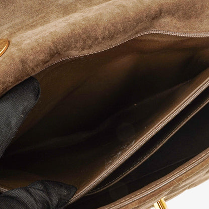 Chanel Jumbo CC Vertical Flap Bag aus gestepptem Wildleder mit 24K vergoldeter Hardware