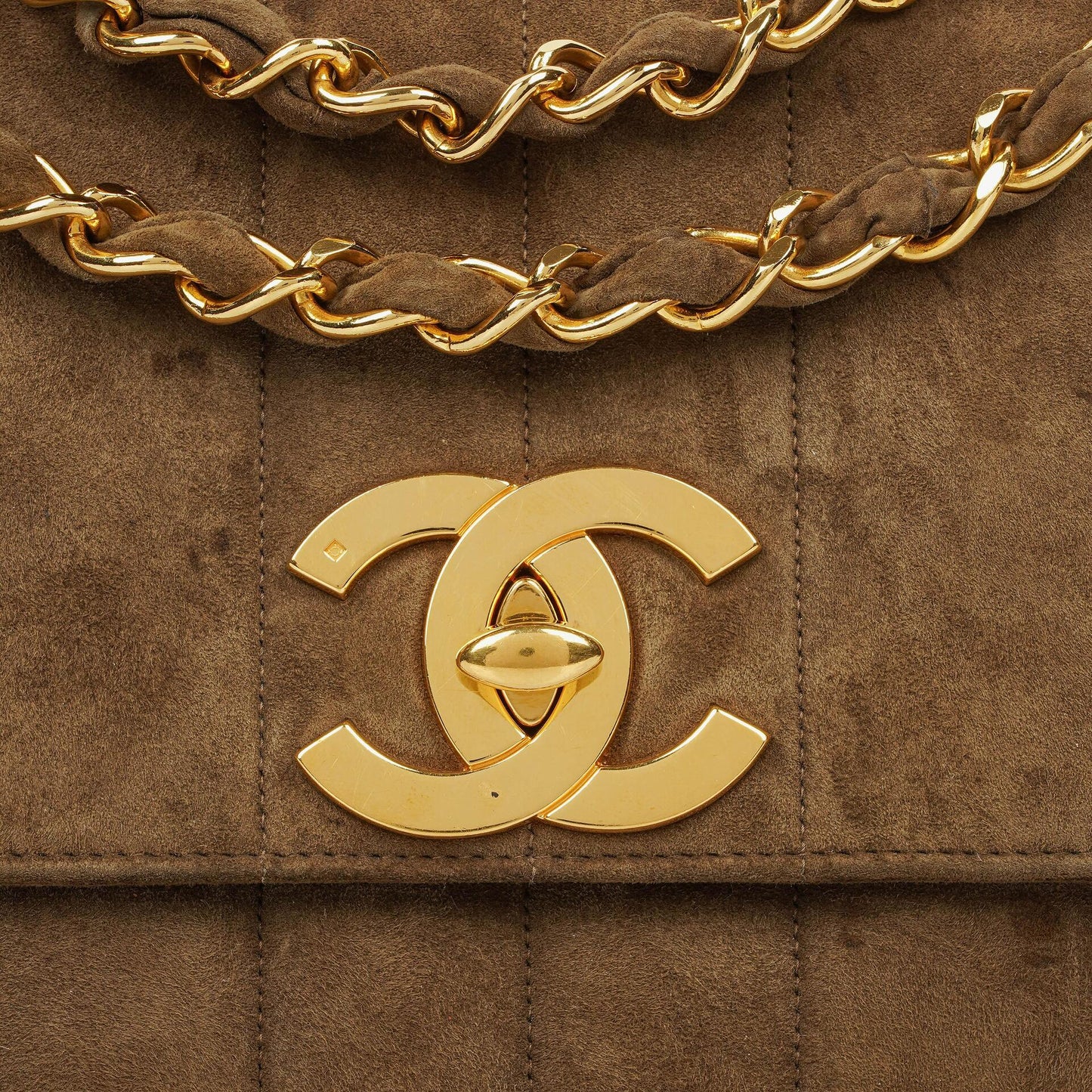 Chanel Jumbo CC Vertical Flap Bag aus gestepptem Wildleder mit 24K vergoldeter Hardware