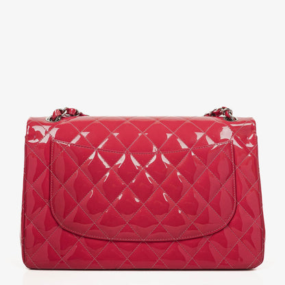 Chanel Jumbo Classic Double Flap Tasche aus gestepptem Lackleder mit silberfarbenen Beschlägen