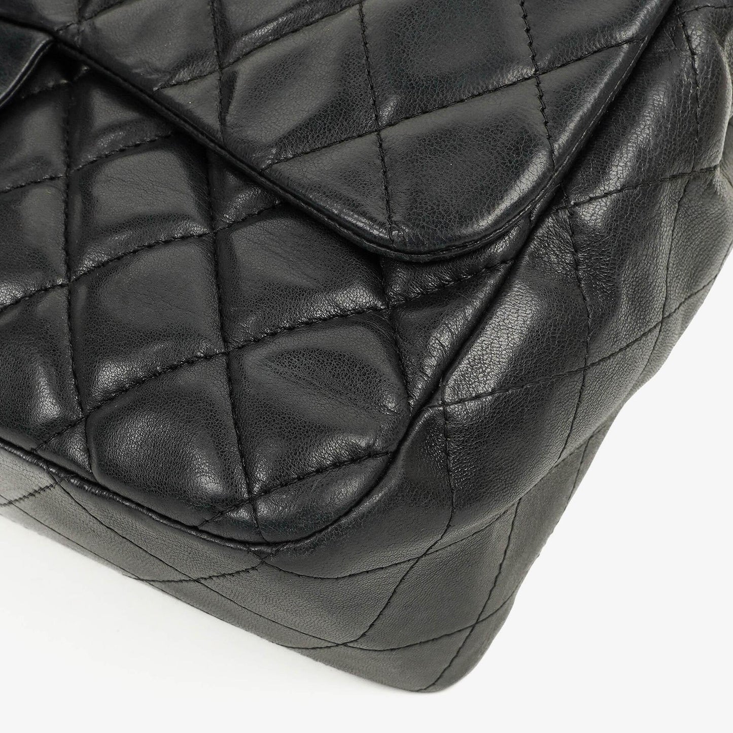 Chanel Jumbo Classic Single Flap Tasche aus schwarzem gestepptem Leder mit silberfarbener Hardware