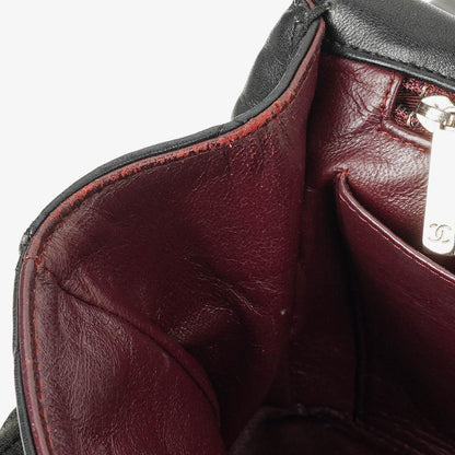 Chanel Jumbo Classic Single Flap Tasche aus schwarzem gestepptem Leder mit silberfarbener Hardware