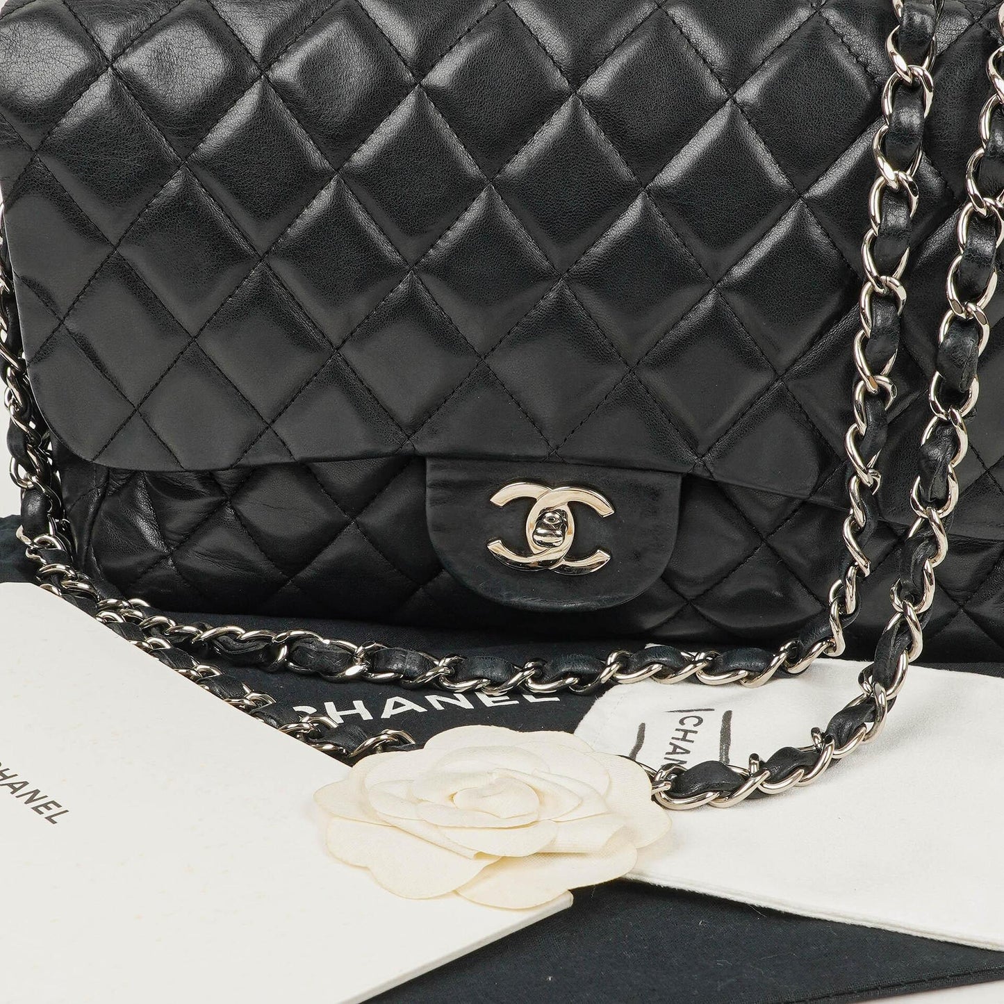 Chanel Jumbo Classic Single Flap Tasche aus schwarzem gestepptem Leder mit silberfarbener Hardware