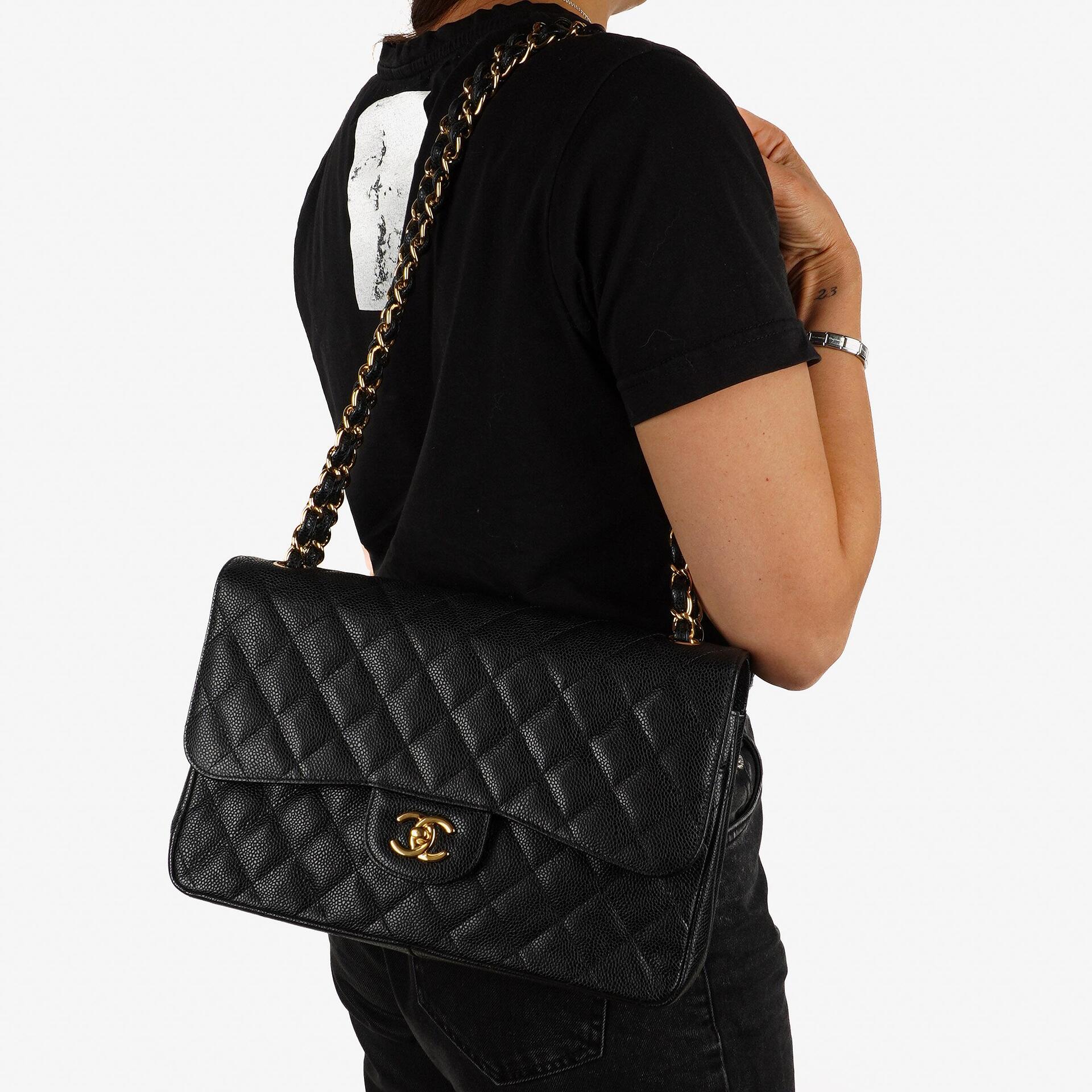 Chanel Jumbo Classic Schwarze Gequiltete Kaviar Double Flap Bag Gold-Beschläge