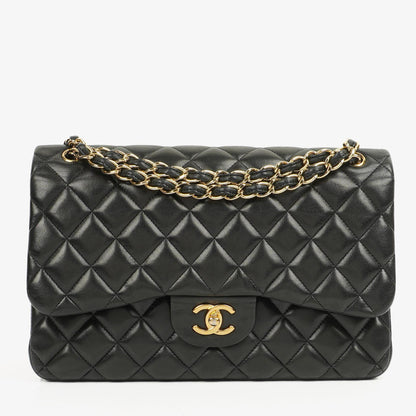 Chanel Jumbo Classic Double Flap Tasche aus schwarzem gestepptem Lammleder mit goldfarbener Hardware