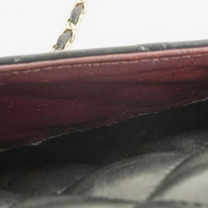 Chanel Jumbo Classic Double Flap Tasche aus schwarzem gestepptem Lammleder mit goldfarbener Hardware