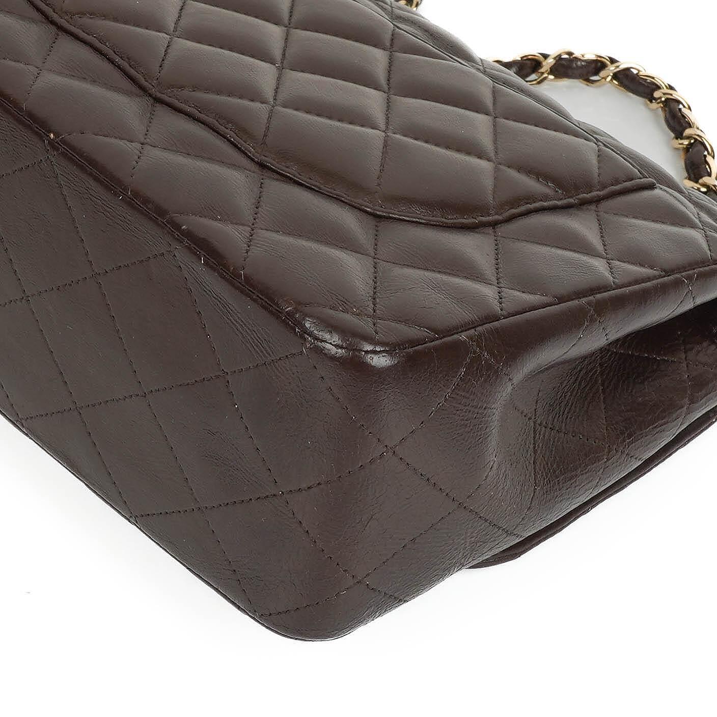 Chanel Jumbo Classic Double Flap Tasche aus braunem gestepptem Lammleder mit vergoldeter Hardware