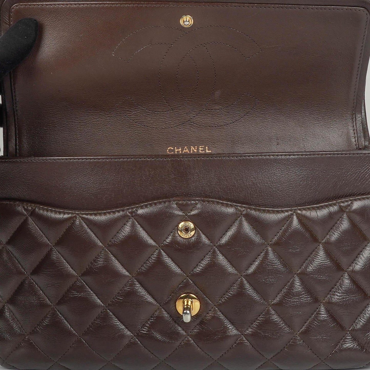 Chanel Jumbo Classic Double Flap Tasche aus braunem gestepptem Lammleder mit vergoldeter Hardware