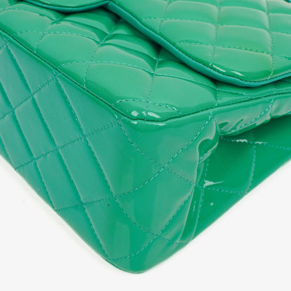 Chanel Jumbo Classic Double Flap Tasche aus türkisfarbenem gestepptem Patentleder mit silberfarbener Hardware