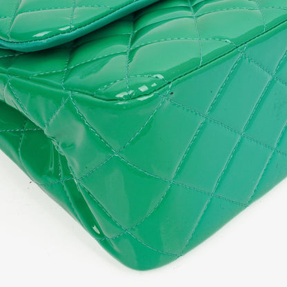 Chanel Jumbo Classic Double Flap Tasche aus türkisfarbenem gestepptem Patentleder mit silberfarbener Hardware