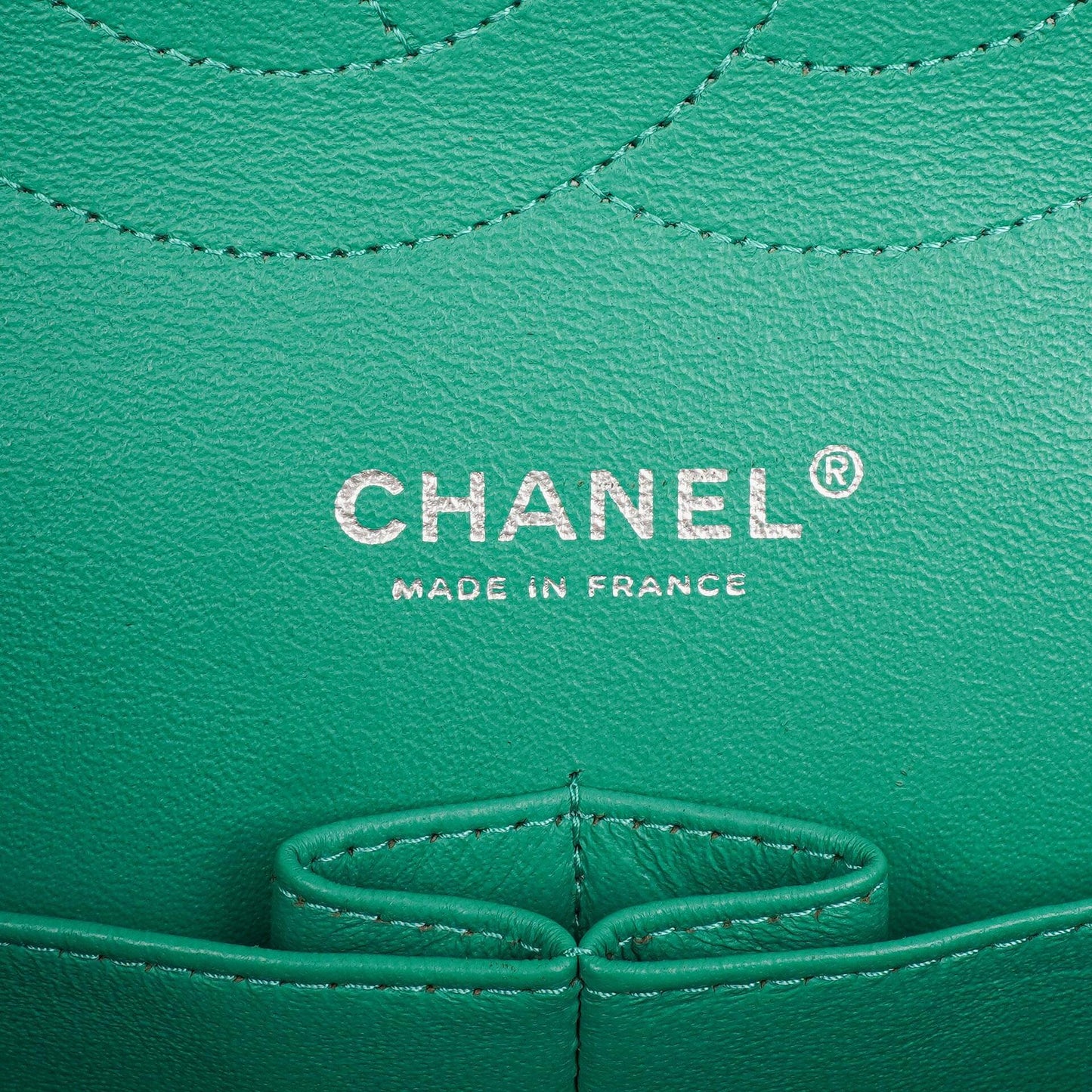 Chanel Jumbo Classic Double Flap Tasche aus türkisfarbenem gestepptem Patentleder mit silberfarbener Hardware