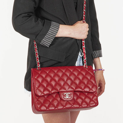 Chanel Jumbo Classic Double Flap Tasche aus rotem gestepptem Caviar-Leder mit silberfarbener Hardware