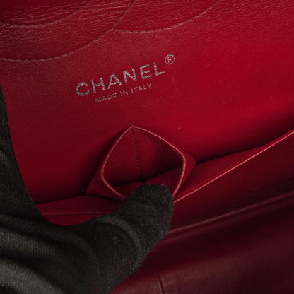 Chanel Jumbo Classic Double Flap Tasche aus rotem gestepptem Caviar-Leder mit silberfarbener Hardware