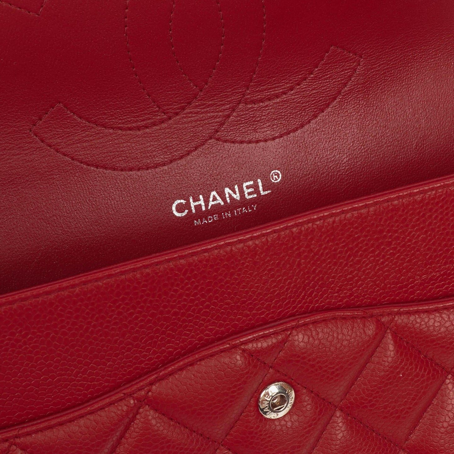 Chanel Jumbo Classic Double Flap Tasche aus rotem gestepptem Caviar-Leder mit silberfarbener Hardware