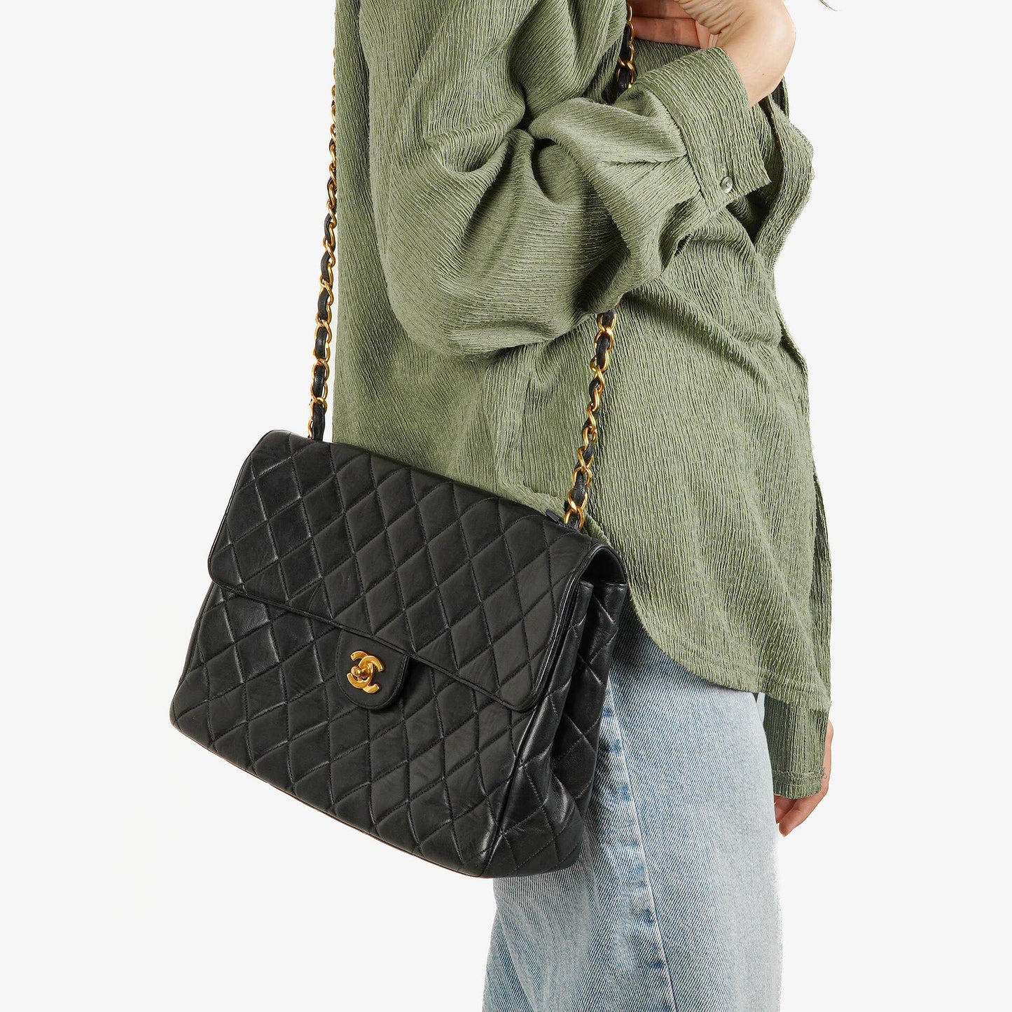 Chanel Jumbo Classic Single Flap Tasche aus schwarzem gestepptem Lammleder mit 24K vergoldeten Beschlägen