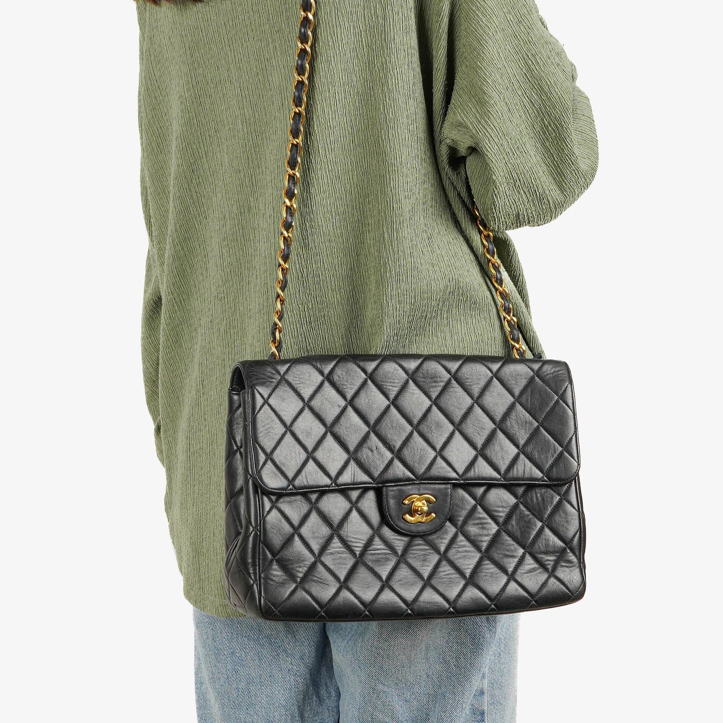 Chanel Jumbo Classic Single Flap Tasche aus schwarzem gestepptem Lammleder mit 24K vergoldeten Beschlägen