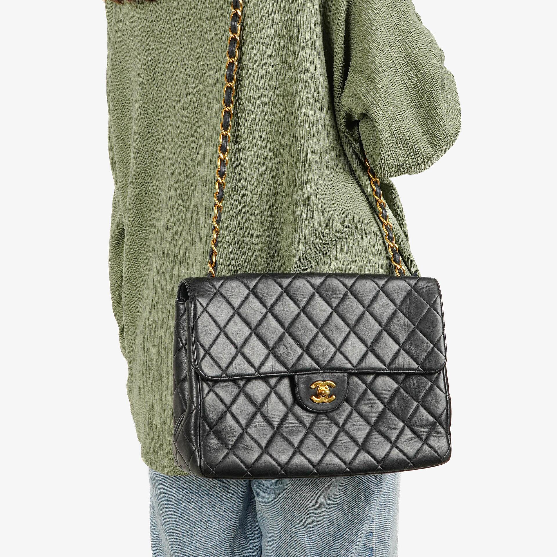 Chanel Jumbo Classic Single Flap Tasche aus schwarzem gestepptem Lammleder mit 24K vergoldeten Beschlägen