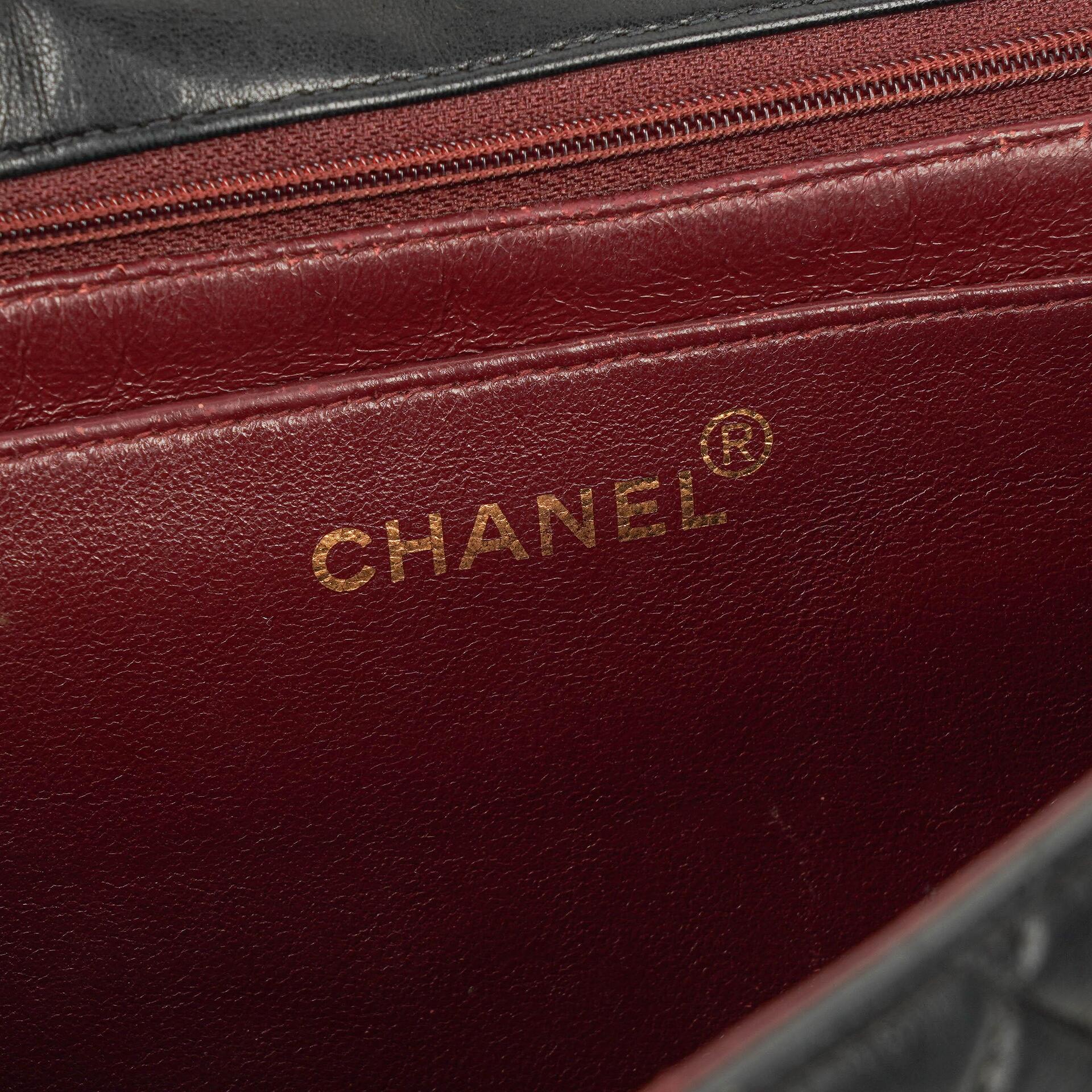 Chanel Jumbo Classic Single Flap Tasche aus schwarzem gestepptem Lammleder mit 24K vergoldeten Beschlägen