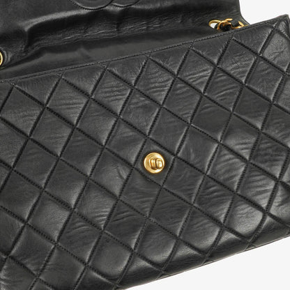 Chanel Jumbo Classic Single Flap Tasche aus schwarzem gestepptem Lammleder mit 24K vergoldeten Beschlägen