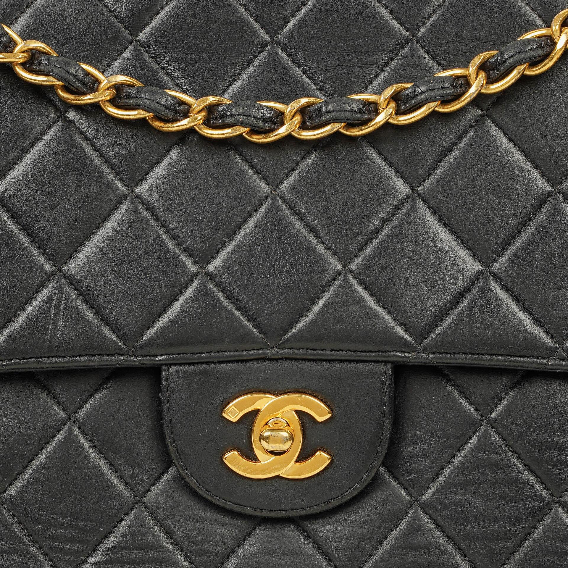 Chanel Jumbo Classic Single Flap Tasche aus schwarzem gestepptem Lammleder mit 24K vergoldeten Beschlägen