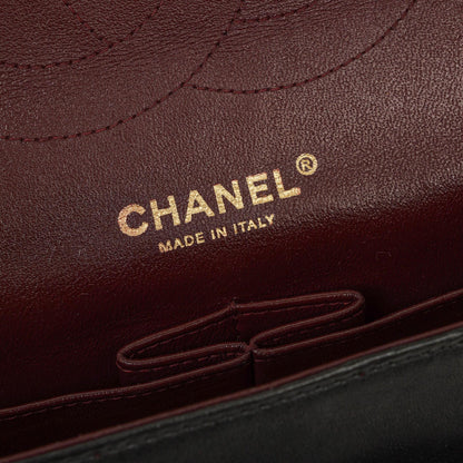 Chanel Jumbo Classic Single Flap Tasche aus schwarzem gestepptem Lammleder mit goldfarbenen Beschlägen