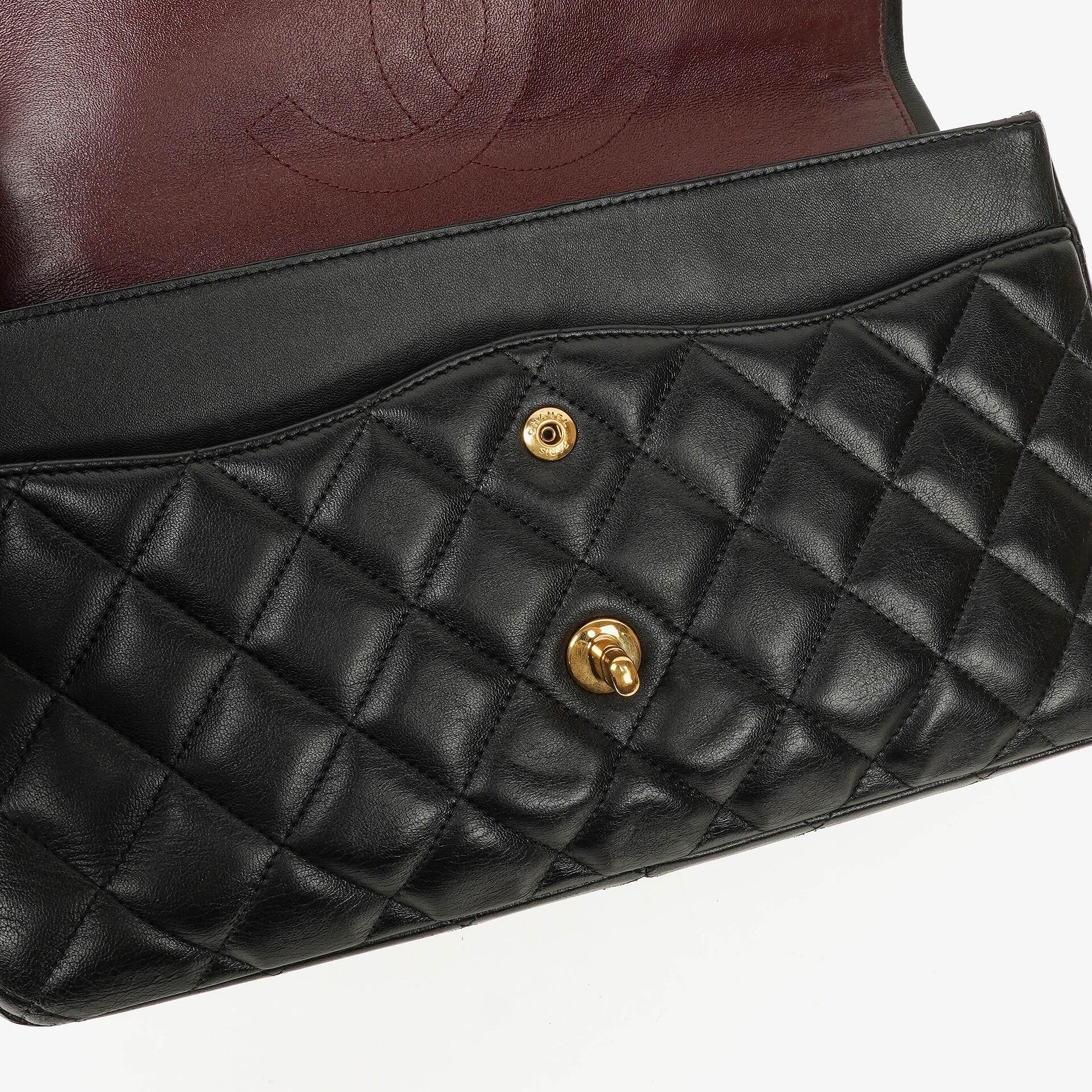 Chanel Jumbo Classic Single Flap Tasche aus schwarzem gestepptem Lammleder mit goldfarbenen Beschlägen