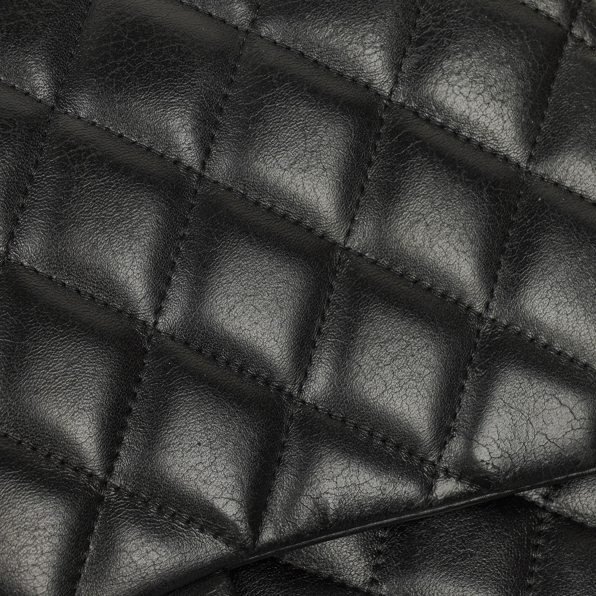 Chanel Jumbo Classic Single Flap Tasche aus schwarzem gestepptem Lammleder mit goldfarbenen Beschlägen