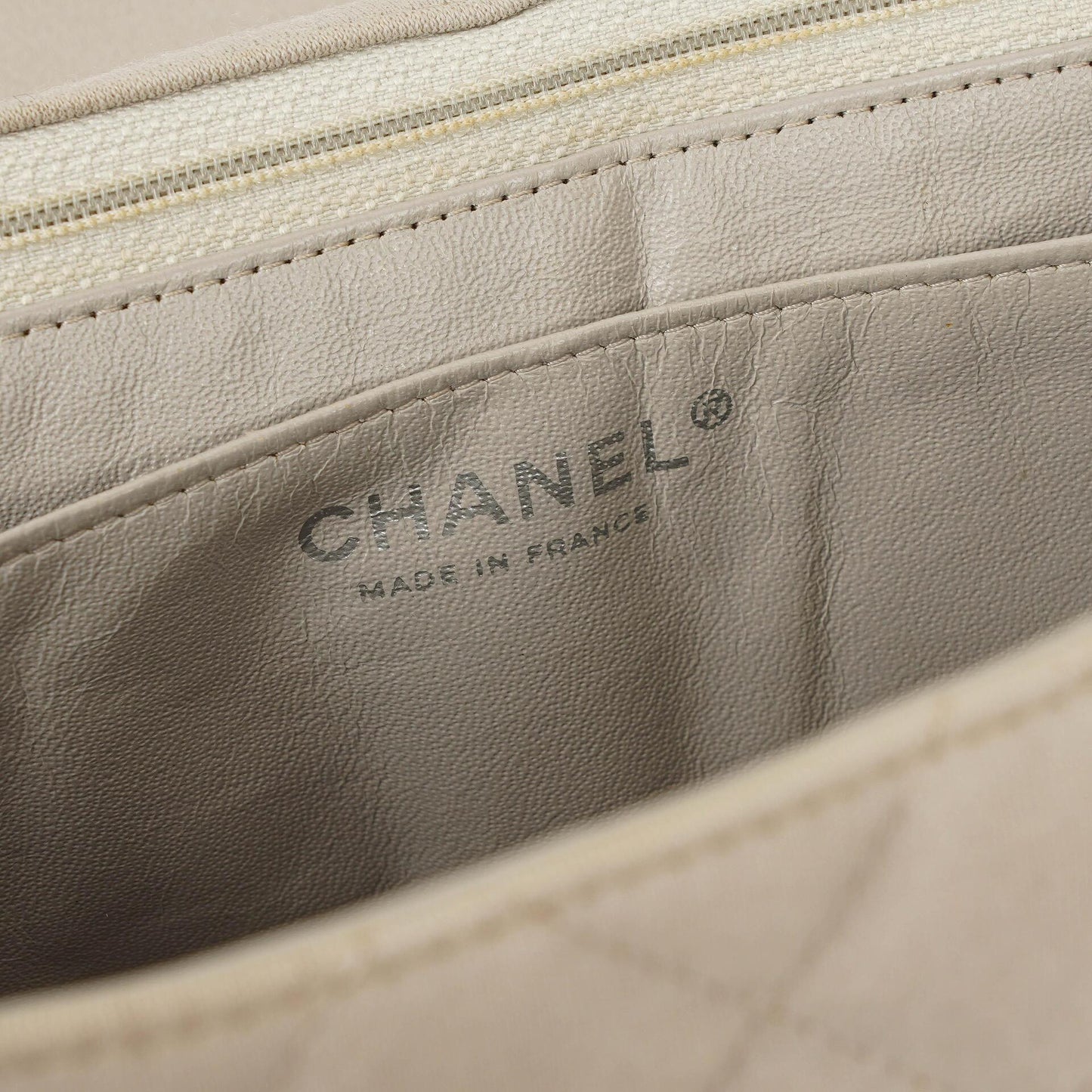 Chanel Jumbo Classic Single Flap Bag aus Jersey mit silberfarbenen Beschlägen