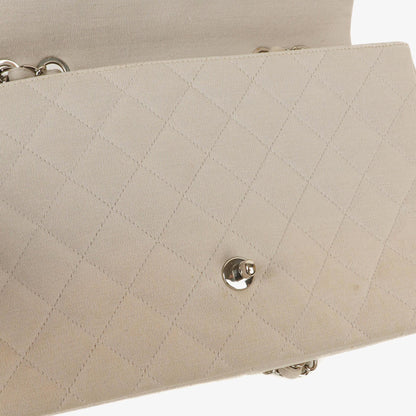 Chanel Jumbo Classic Single Flap Bag aus Jersey mit silberfarbenen Beschlägen