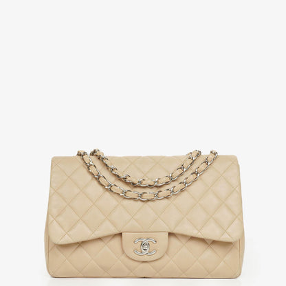 Chanel Jumbo Classic Single Flap Tasche aus gestepptem Lammleder mit silberfarbener Hardware
