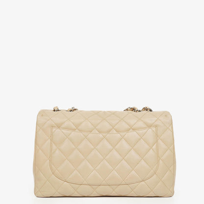 Chanel Jumbo Classic Single Flap Tasche aus gestepptem Lammleder mit silberfarbener Hardware