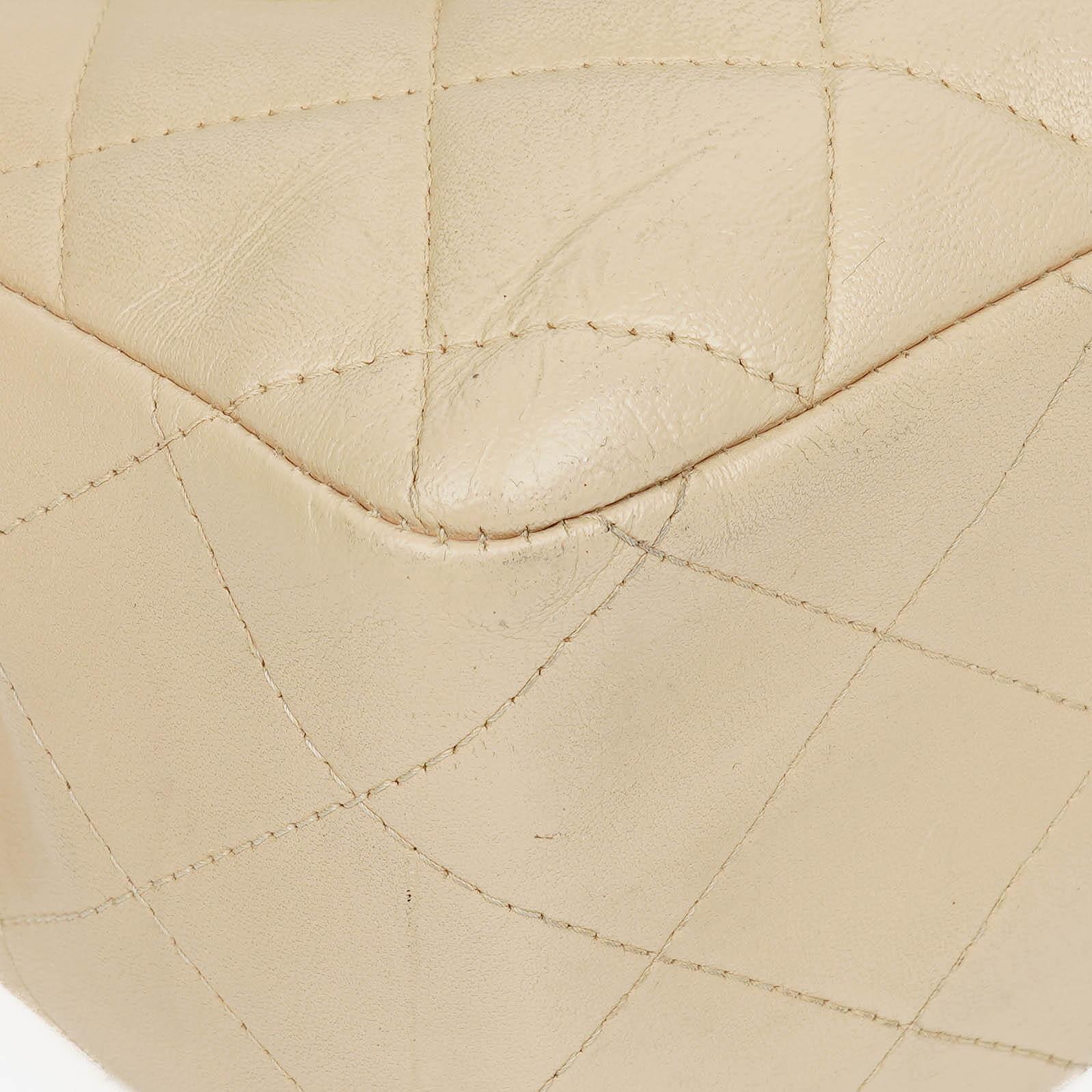 Chanel Jumbo Classic Single Flap Tasche aus gestepptem Lammleder mit silberfarbener Hardware