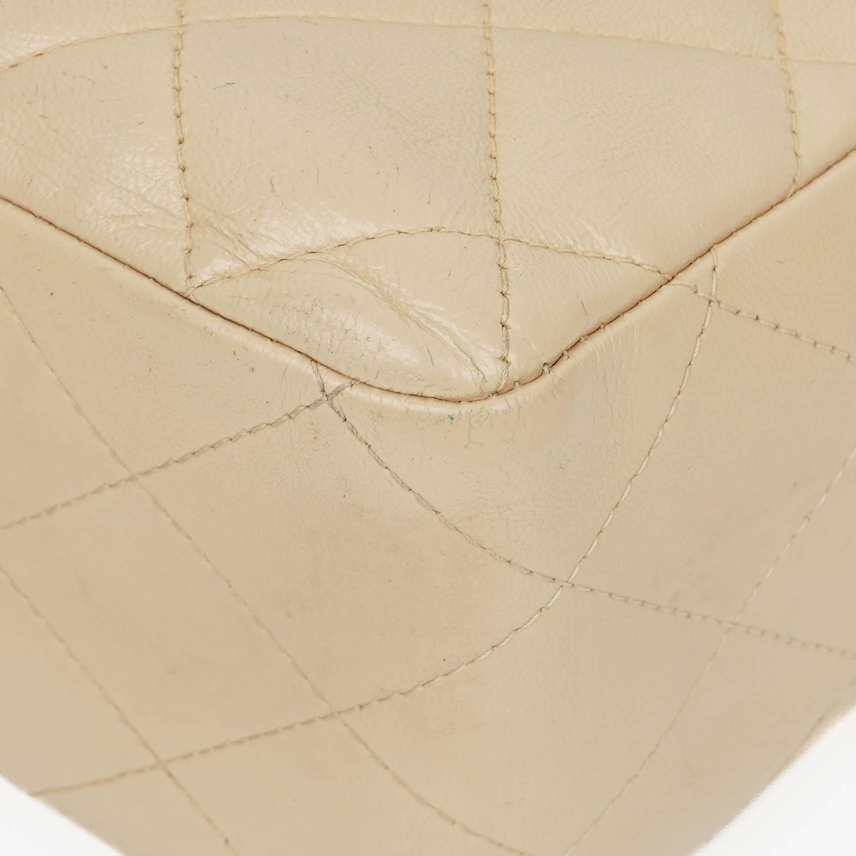 Chanel Jumbo Classic Single Flap Tasche aus gestepptem Lammleder mit silberfarbener Hardware