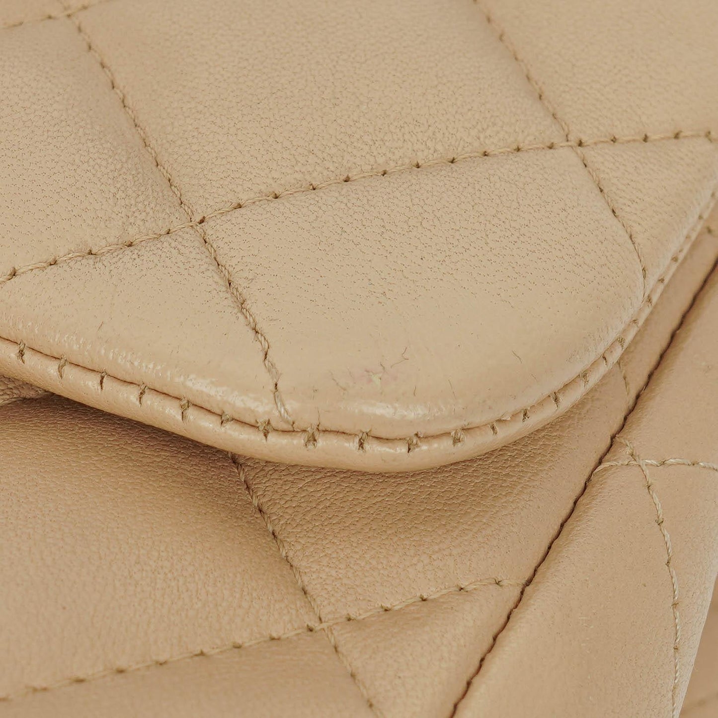 Chanel Jumbo Classic Single Flap Tasche aus gestepptem Lammleder mit silberfarbener Hardware