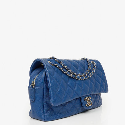 Chanel Jumbo Single Flap Tasche aus gestepptem Caviar-Leder mit silberfarbener Hardware
