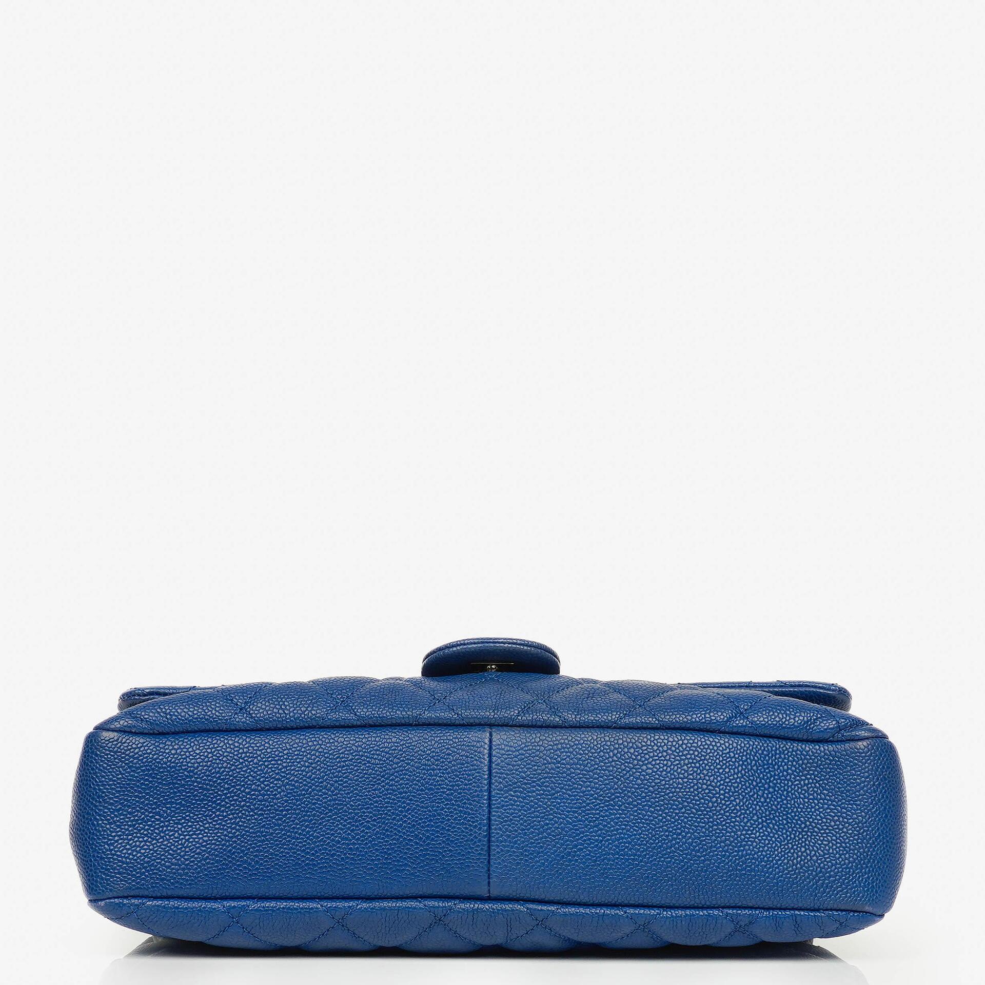 Chanel Jumbo Single Flap Tasche aus gestepptem Caviar-Leder mit silberfarbener Hardware