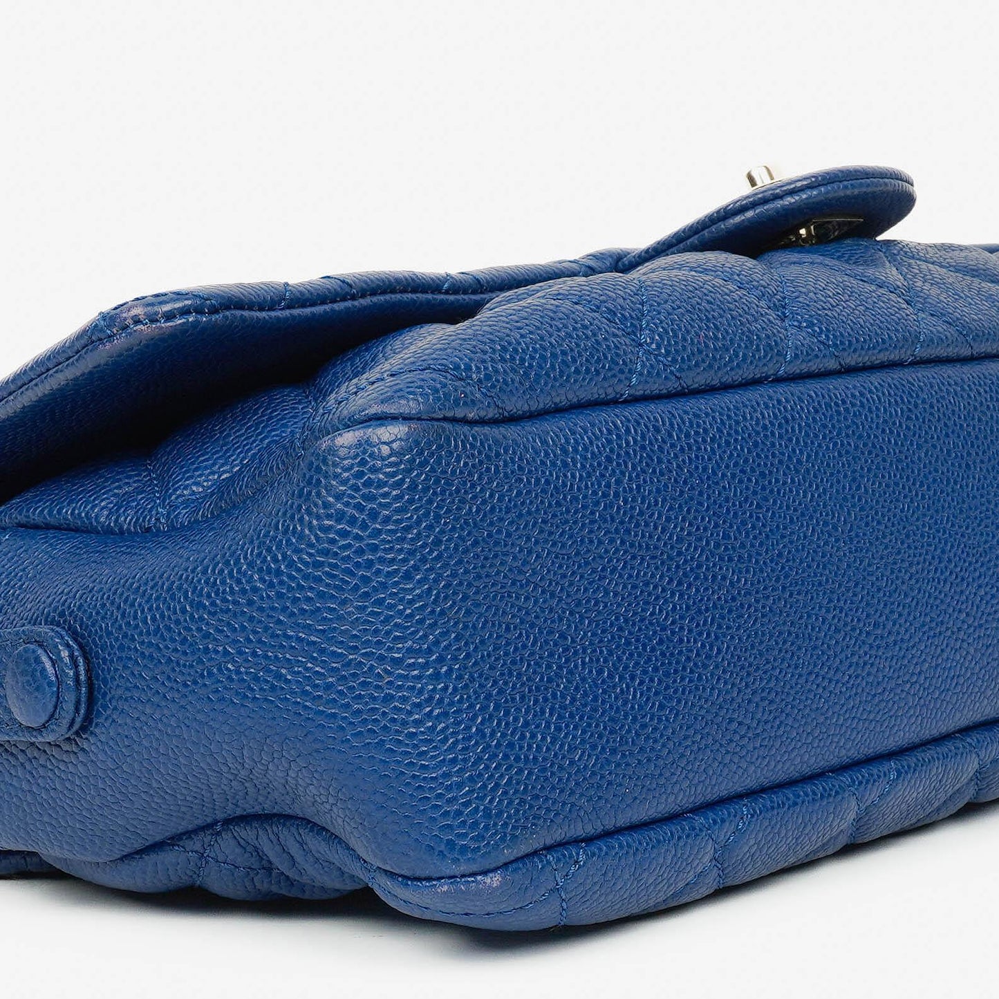 Chanel Jumbo Single Flap Tasche aus gestepptem Caviar-Leder mit silberfarbener Hardware