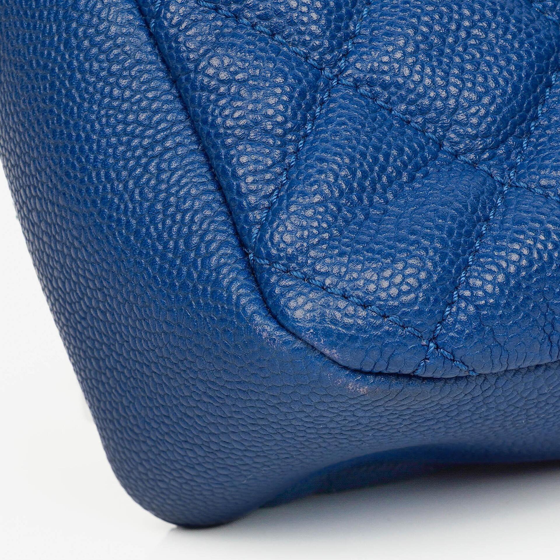 Chanel Jumbo Single Flap Tasche aus gestepptem Caviar-Leder mit silberfarbener Hardware