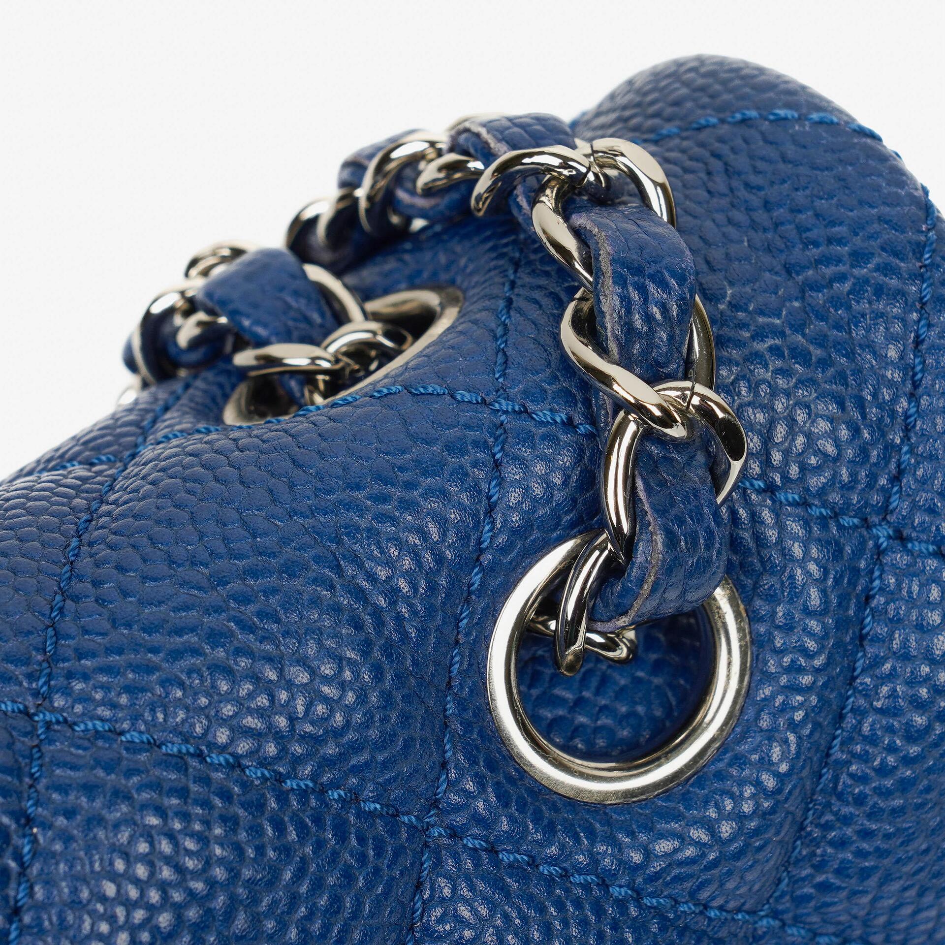 Chanel Jumbo Single Flap Tasche aus gestepptem Caviar-Leder mit silberfarbener Hardware