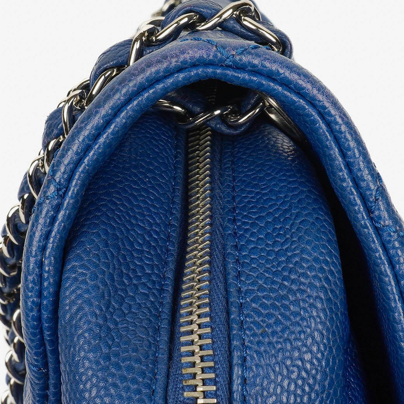 Chanel Jumbo Single Flap Tasche aus gestepptem Caviar-Leder mit silberfarbener Hardware