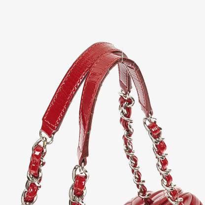 Chanel Just Mademoiselle Bowling Tasche aus rotem gestepptem Lackleder