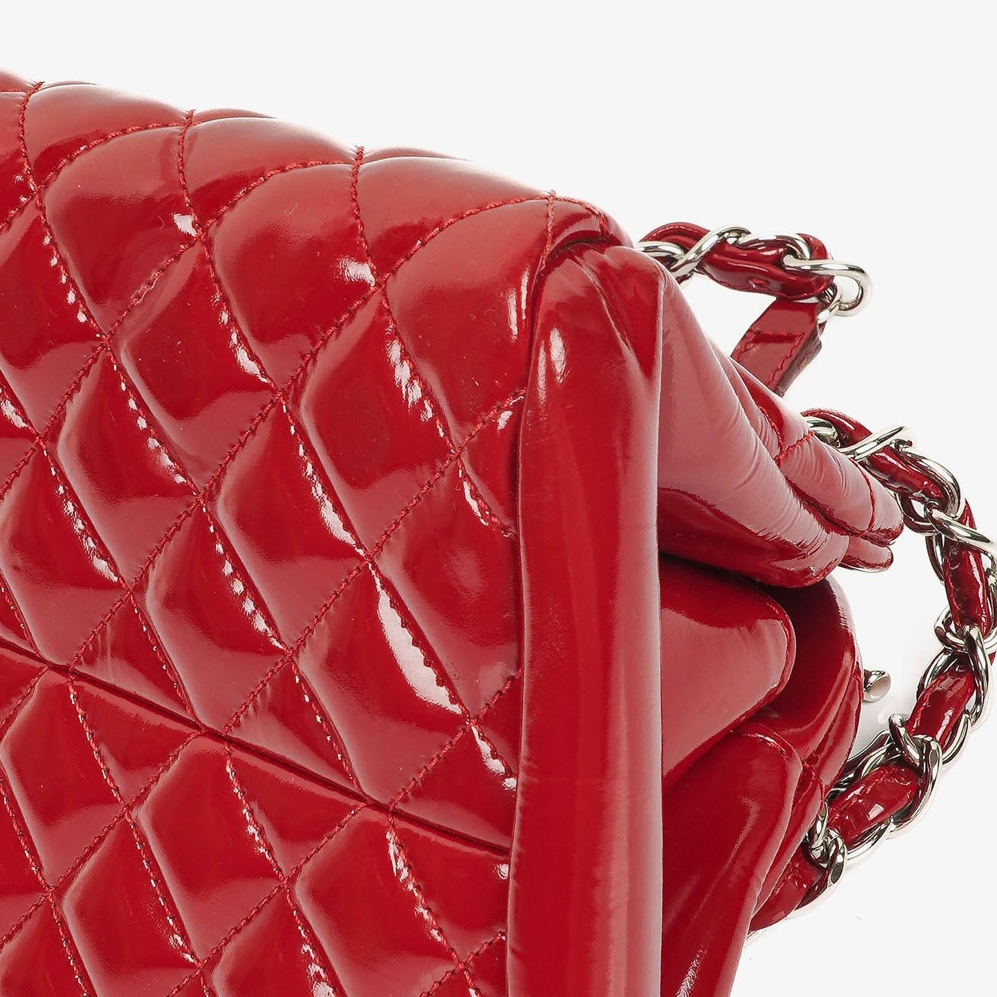 Chanel Just Mademoiselle Bowling Tasche aus rotem gestepptem Lackleder