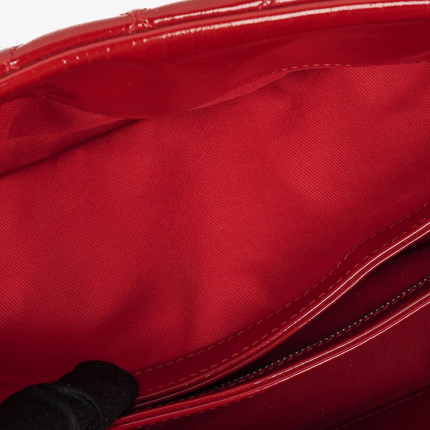 Chanel Just Mademoiselle Bowling Tasche aus rotem gestepptem Lackleder