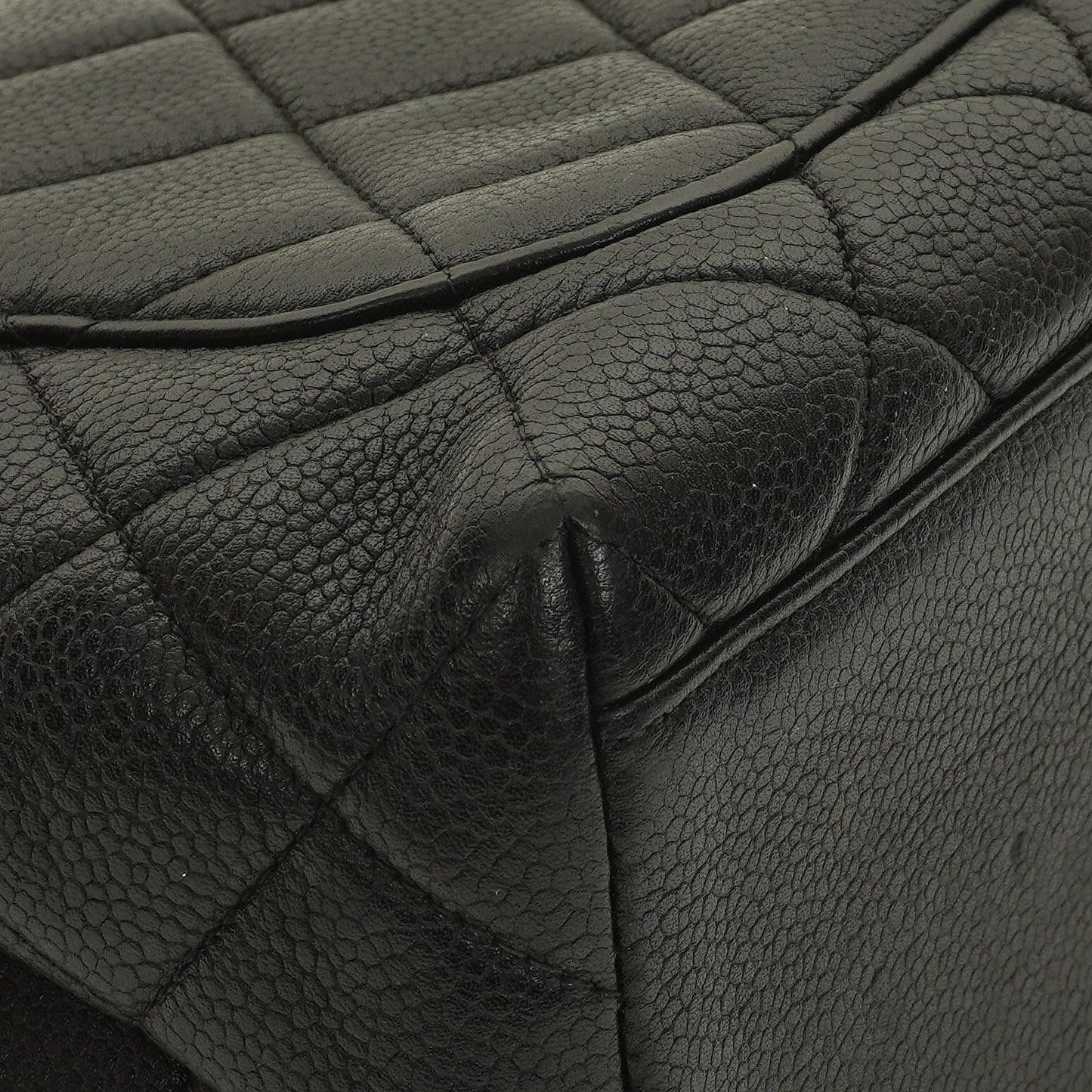 Chanel Kelly Schwarze Stepp-Caviar-Leder-Top-Handle-Tasche mit 24K vergoldeten Beschlägen, 1996-1997