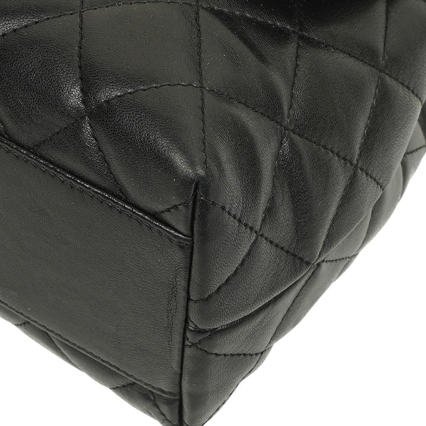 Chanel Kelly Medium aus schwarzem gestepptem Lammleder, 2005-2006